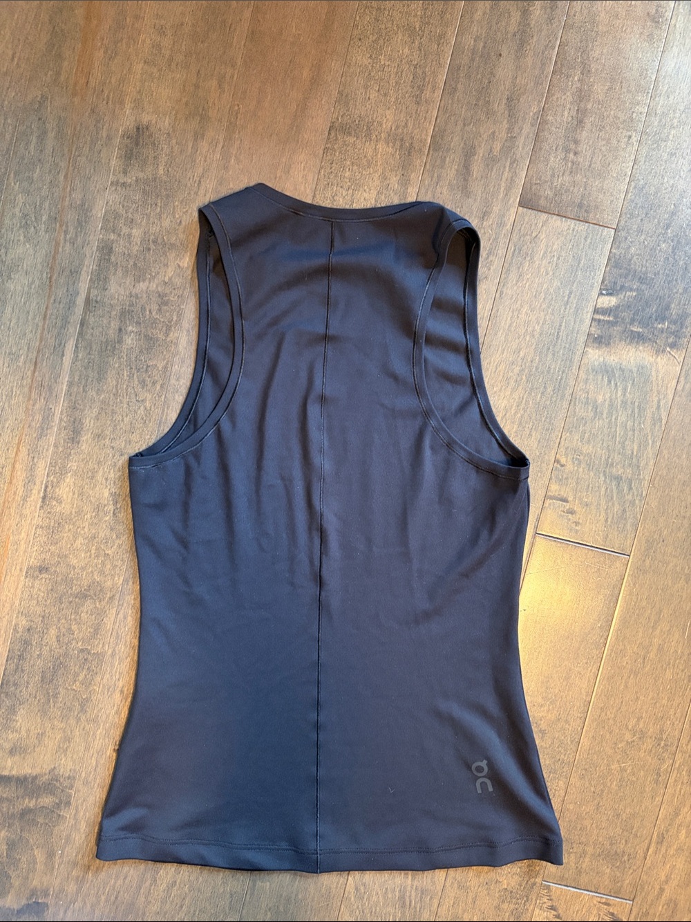 ON Women's sporty tank Top - Picture 2 of 3